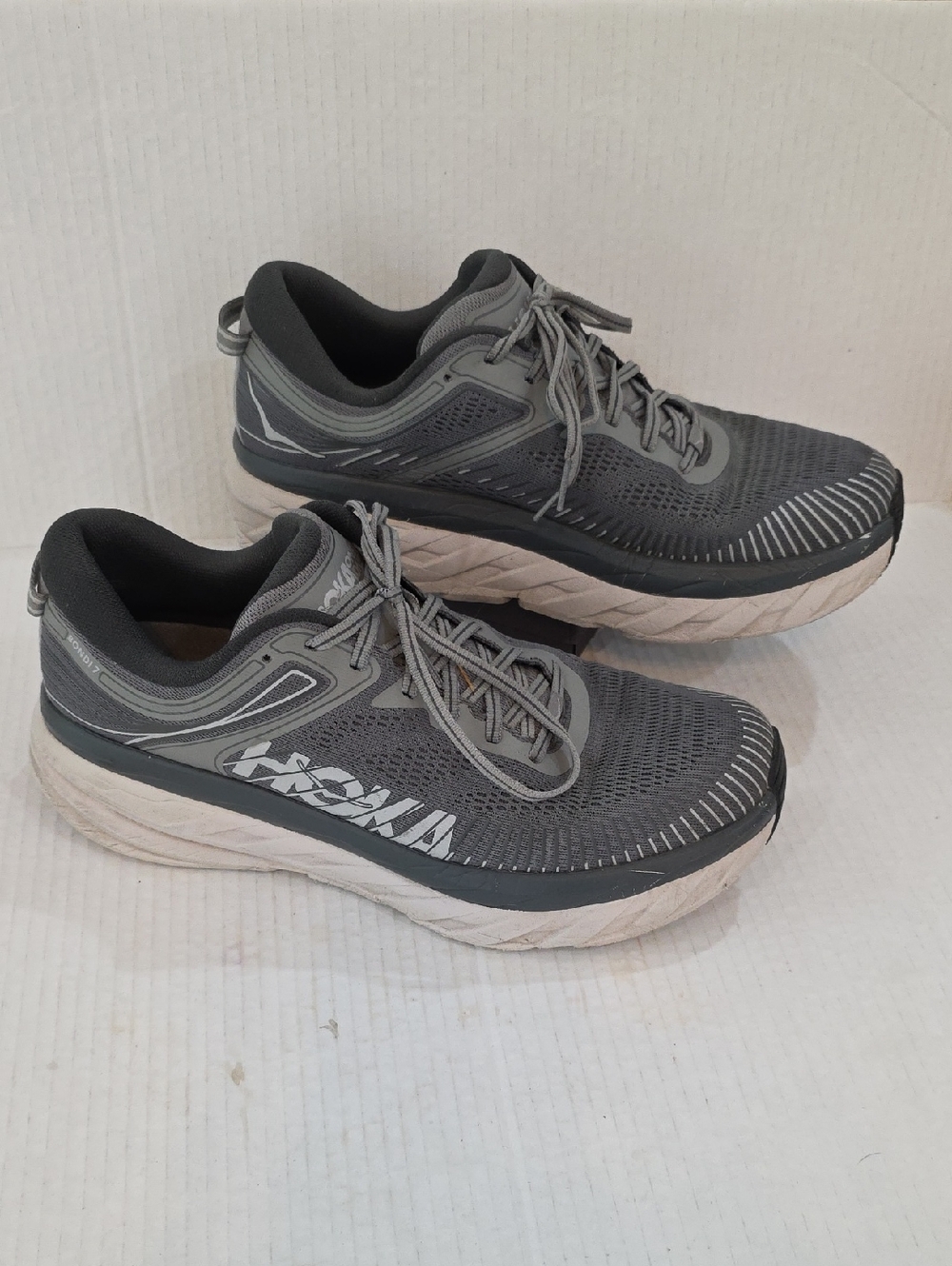 Hoka Bondi 7 Men's Gray Athletic Running Shoes Size 10